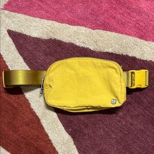 Lululemon Everywhere Belt Bag - Parachute